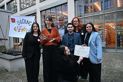 Gruppenfoto von der neuen Fachschaft des Fachbereichs II an der ASH Berlin. 