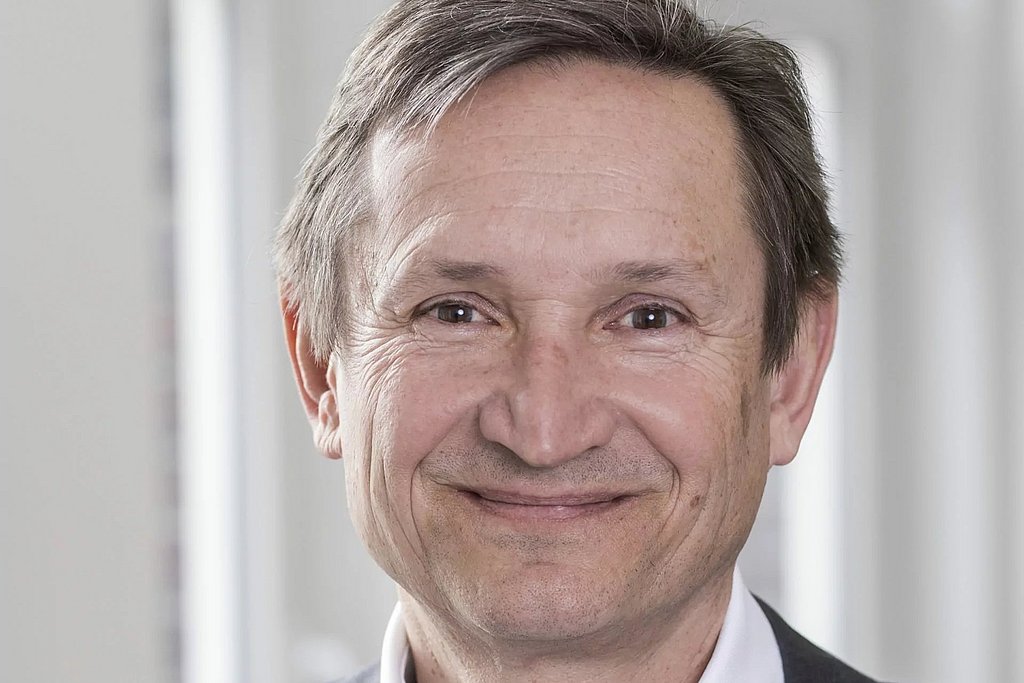 Portraitfoto von Helmut Hildebrandt 