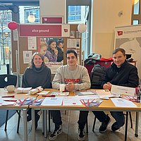 Registrierungen waren am im ASH-Foyer am Infotisch möglich.