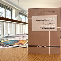 Foto vom Cover des Buches "Krise als Chance"