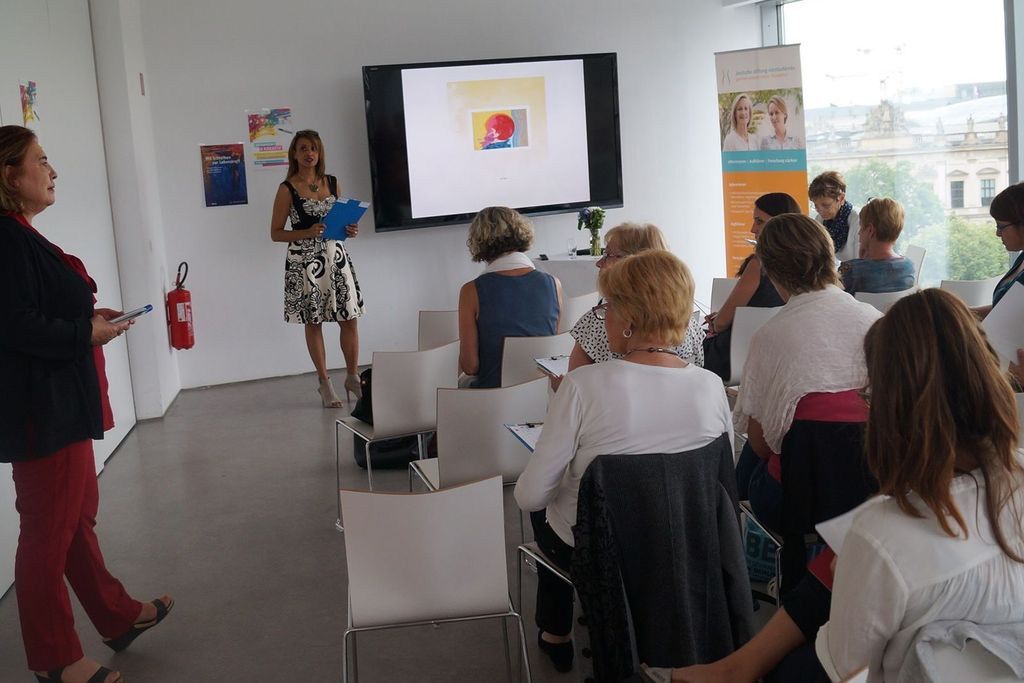 Vergrößern: Start der Schreibtour im Humboldt-Forum Berlin, Foto: Susanne Fechner