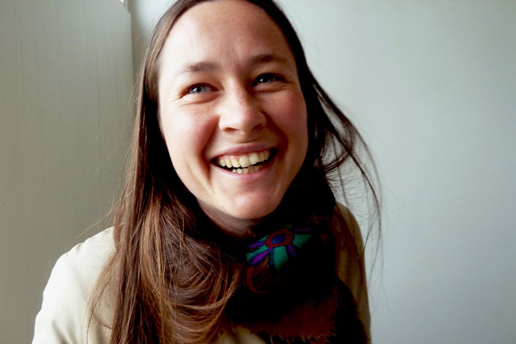 Vergrößern: Barbara Pulfer lacht freundlich in die Kamera.